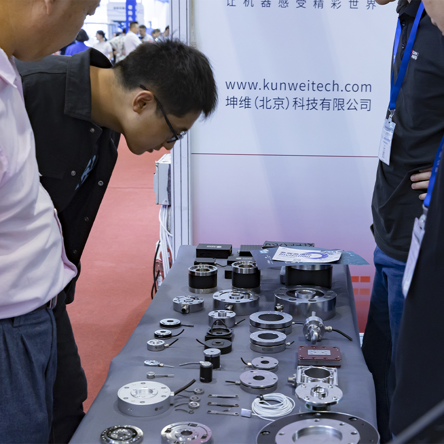 展會(huì)進(jìn)行時(shí)丨坤維科技系列展品精彩呈現(xiàn)，直擊第二十四屆DMP工業(yè)博覽會(huì)展會(huì)現(xiàn)場(chǎng)