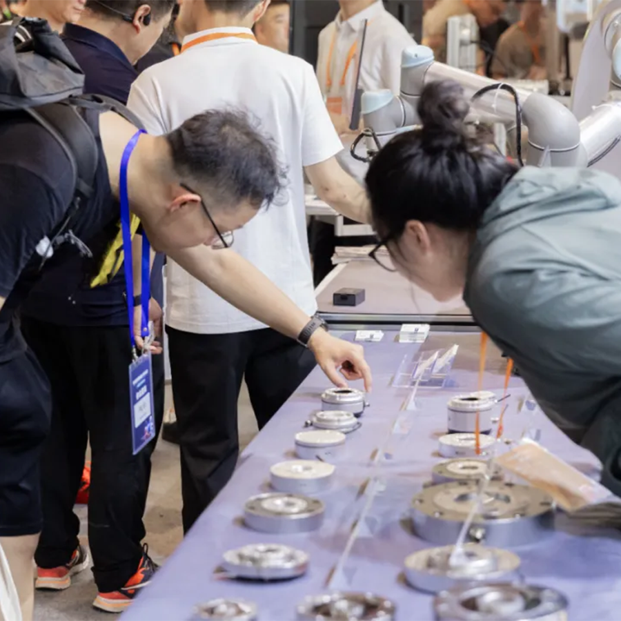 學(xué)術(shù)前沿丨坤維亮相第五屆中國機(jī)器人學(xué)術(shù)年會(huì)