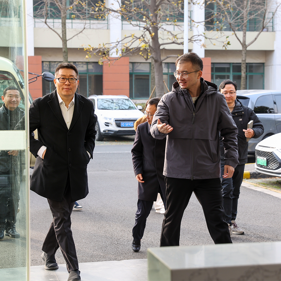 鍛造新質(zhì)生產(chǎn)力 實現(xiàn)高質(zhì)量發(fā)展丨武進區(qū)委書記沈東率隊調(diào)研常州坤維傳感科技有限公司